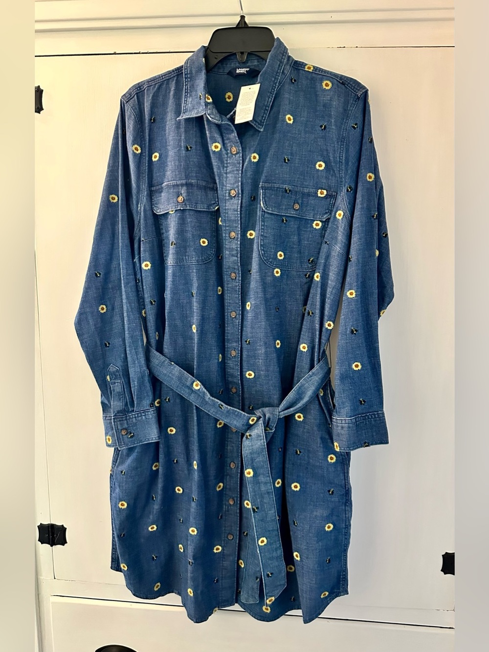Lands' End Blue Denim Shirt Dress with Daisy and Bee Embroidery Size Large